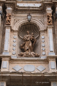 Escultura de la Virgen del Carmen